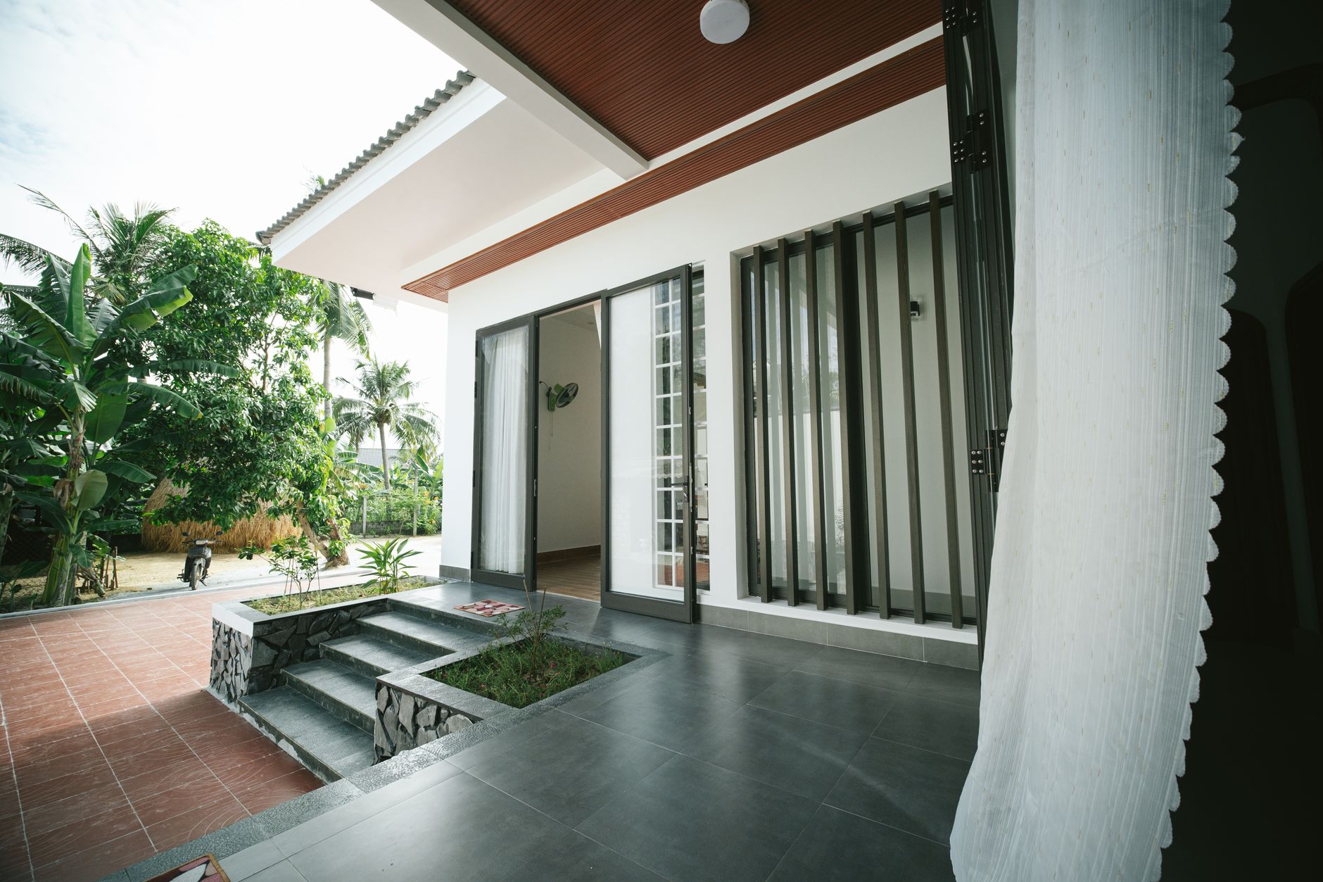 DEMO — 3-Bed House in Tamarin